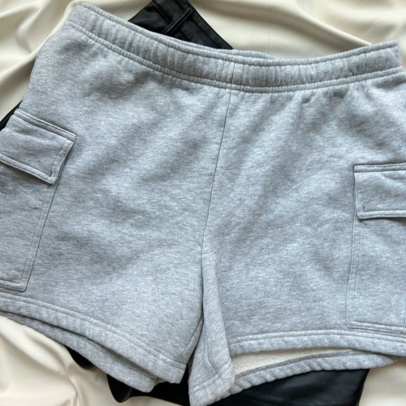 Aritzia Sweaflee Grey Cargo Shorts - Picture 8 of 8